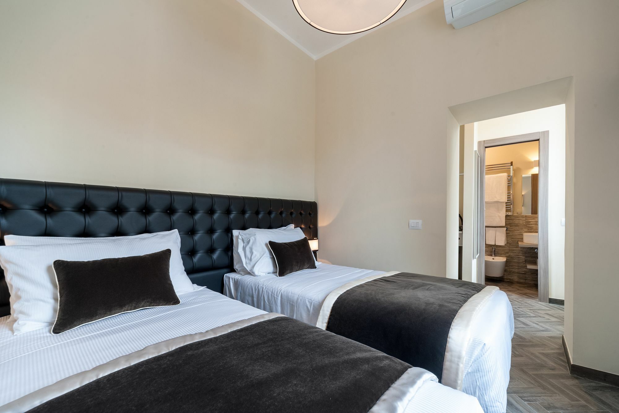 Foro Romano Luxury Suites Ngoại thất bức ảnh
