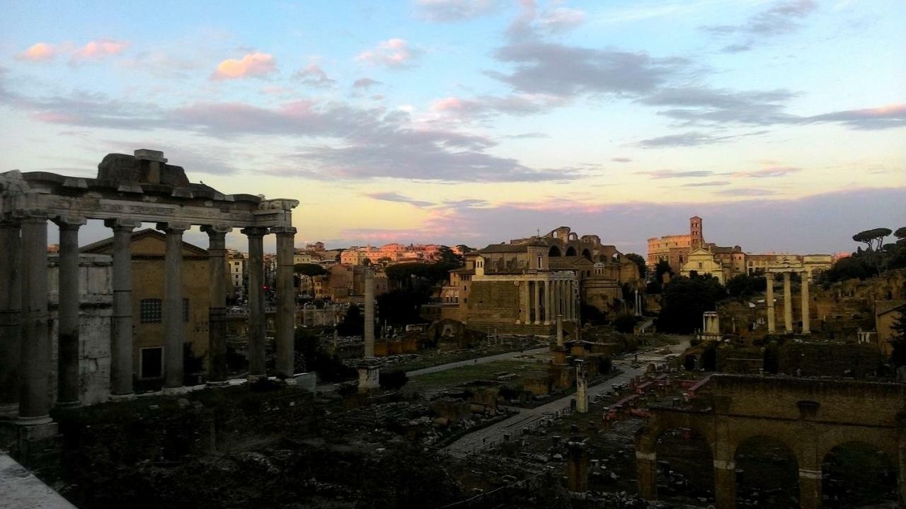 Foro Romano Luxury Suites Ngoại thất bức ảnh